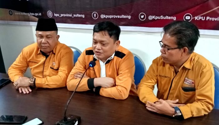 Daftar Bacaleg Di KPU Sulteng, Ketua DPD Hanura Tidak Hadir Karena ini