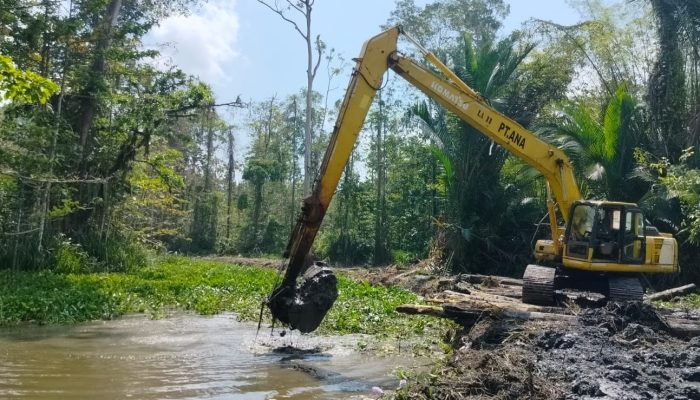 Akhirnya PT GNI Reklamasi Sungai Lampi di Desa Bunta Morut